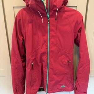 Women's cranberry/ pink Strafe ski jacket